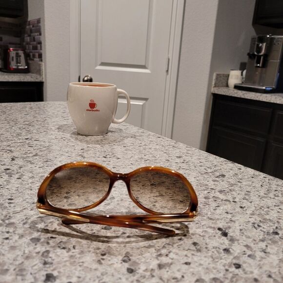 Fendi Authentic Sunglasses Women Brown Frame, Oval Round Pre-Owned - Picture 13 of 14